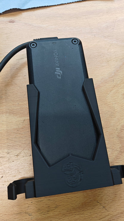 Support mural pour chargeurs de vélos électriques Avinox – fixation propre et sécurisée